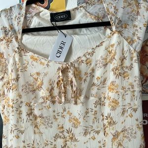 Small flows dress